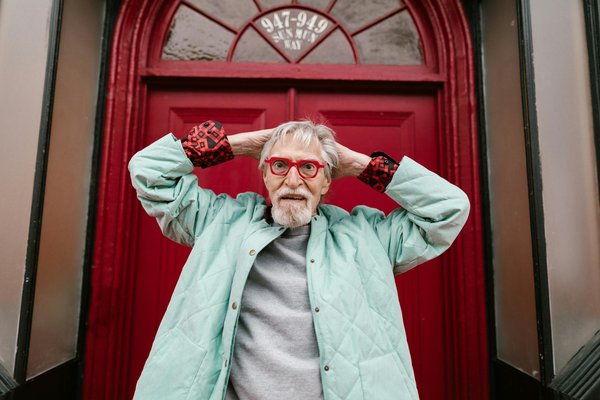 Astuces Révolutionnaires pour une Peau Rayonnante : Éliminez Cernes et Poches avec nos Conseils Sur-Mesure !